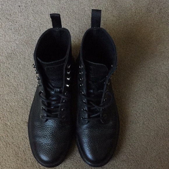 pebble leather doc martens